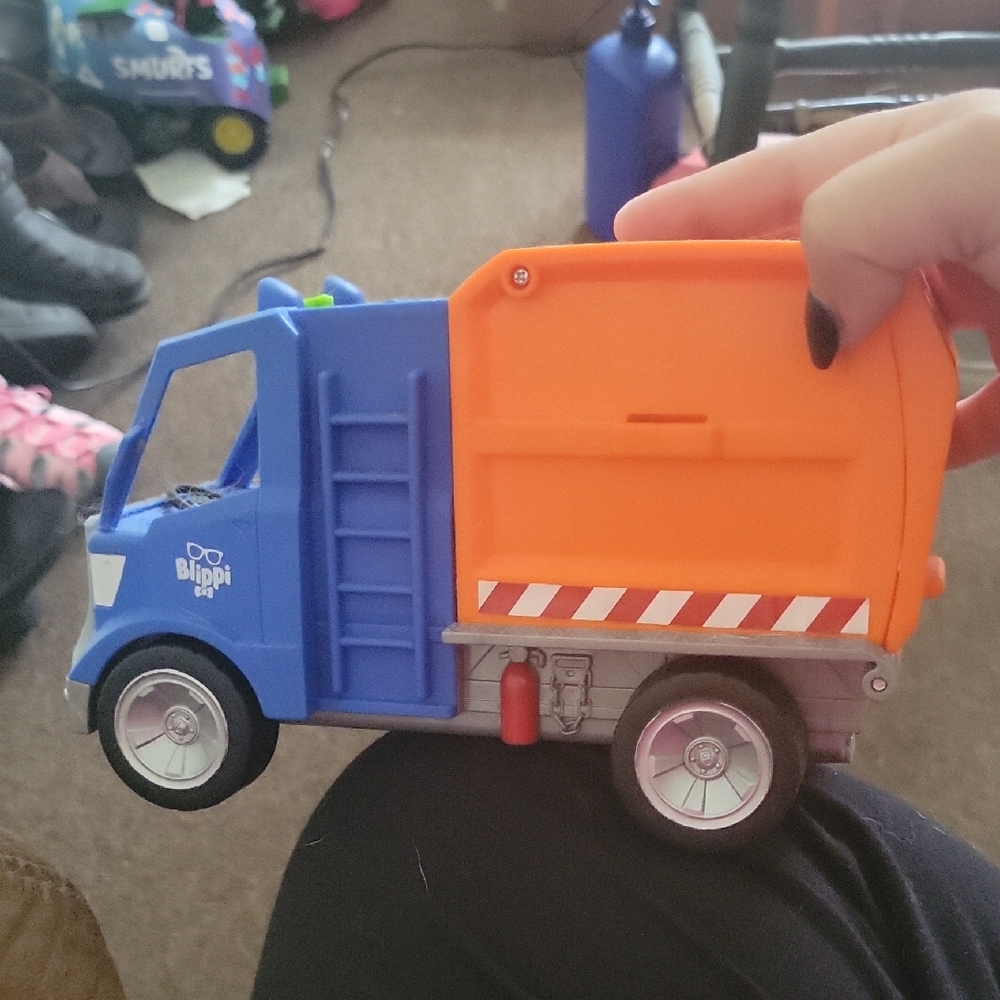 Blippi Chunky Orange and Blue Toy Garbage Truck